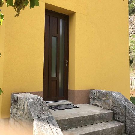 L Apartment Rasa Exterior photo